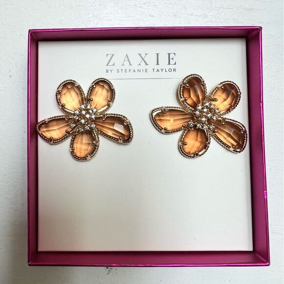 Saxie by Stefanie Taylor Chunky Crystal Flower Shaped Earrings Champagne NEW - Picture 1 of 3